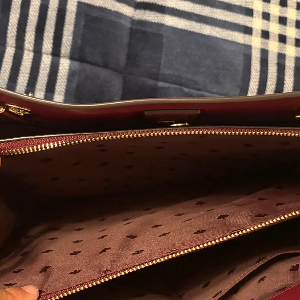 Kate Spade Cherry Red Shoulder Bag with Gold Chain - Picture 5 of 9